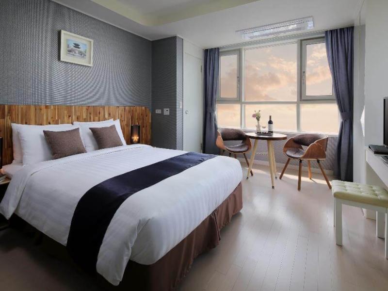 EVER8 Serviced Residence