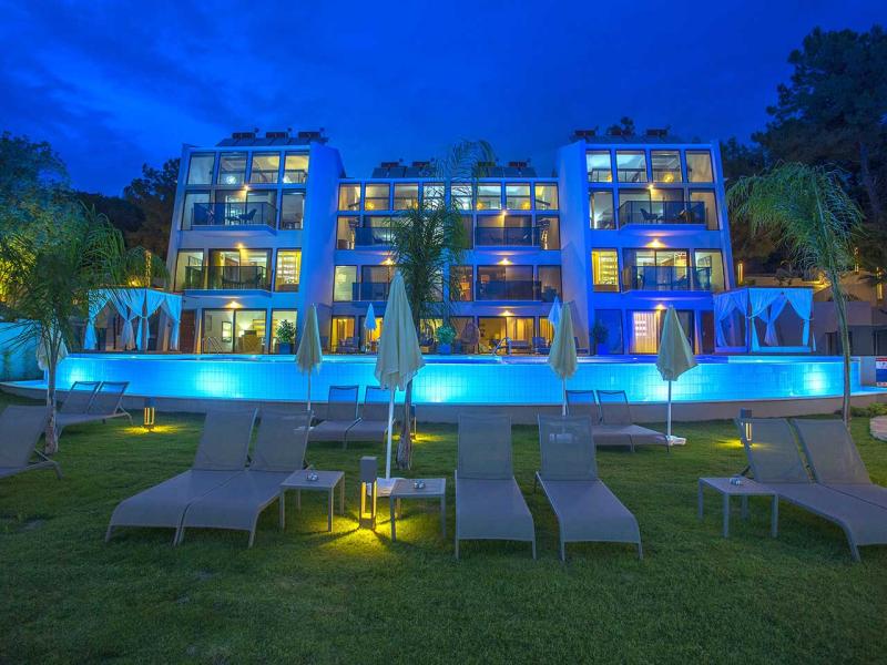 Orka Cove Hotel Penthouse & Suite