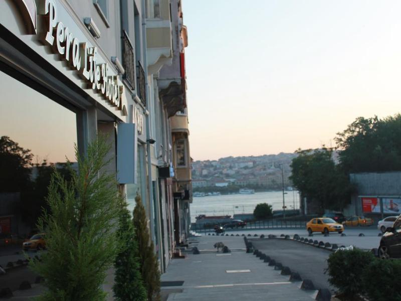 Pera Life Hotel