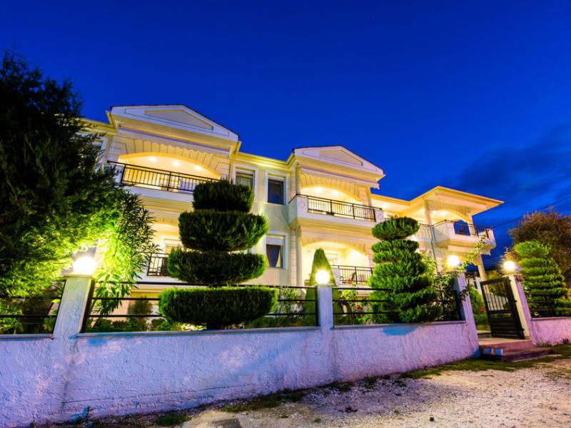 Villa Mandani Luxury Apartments
