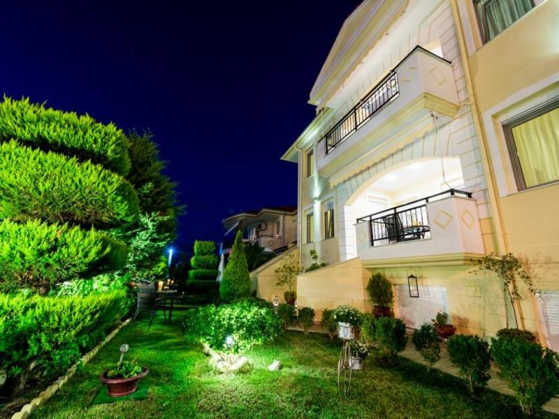 Villa Mandani Luxury Apartments