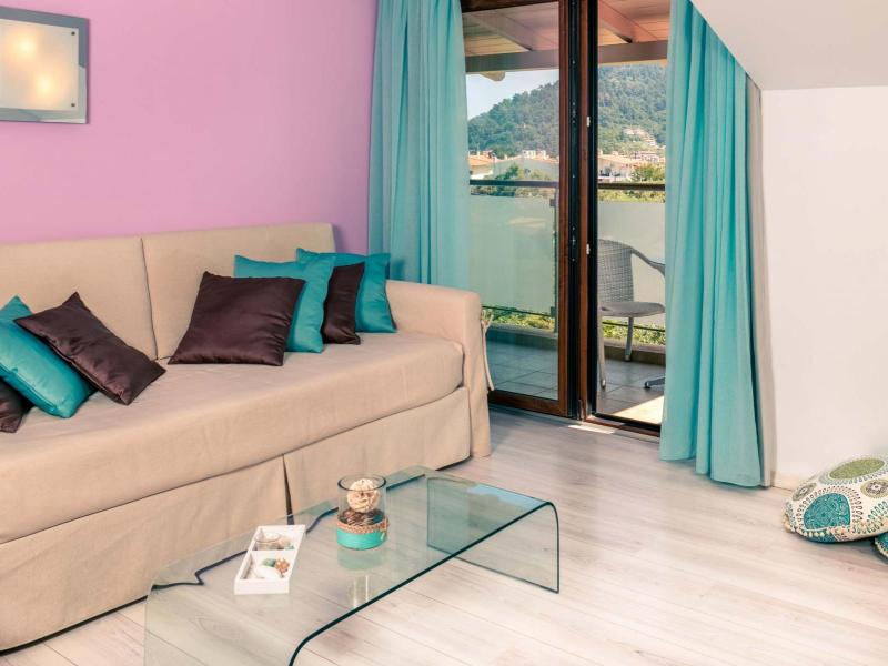 Korina Hotel 
