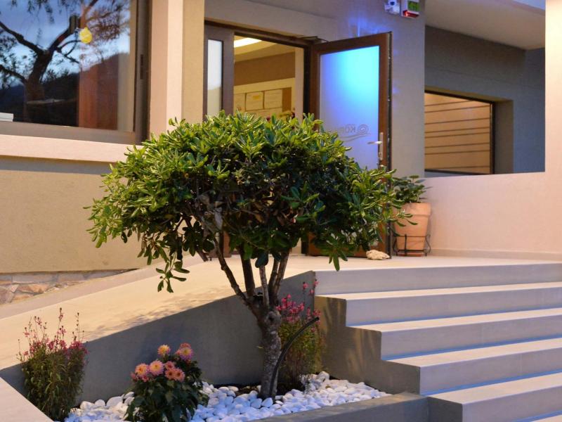 Korina Hotel 