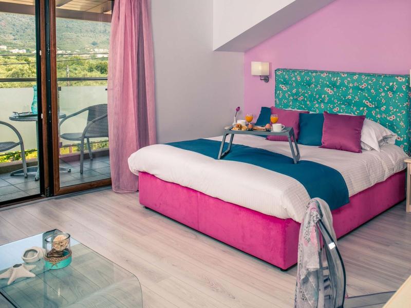 Korina Hotel 