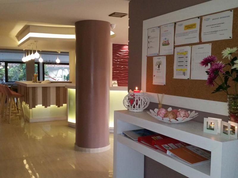 Korina Hotel 