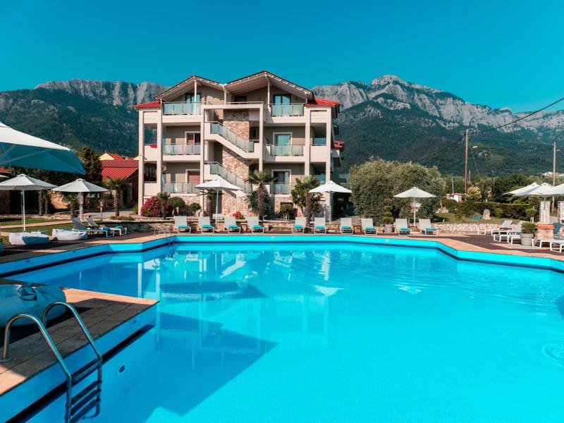 Korina Hotel 
