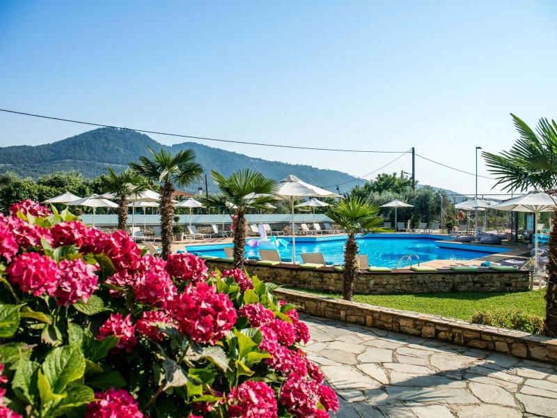 Korina Hotel 