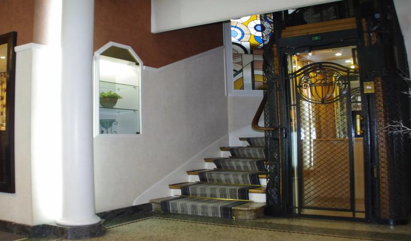 Hotel Virgina