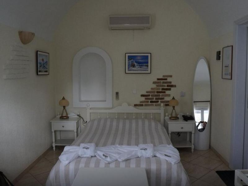 Contaratos Beach & Bay