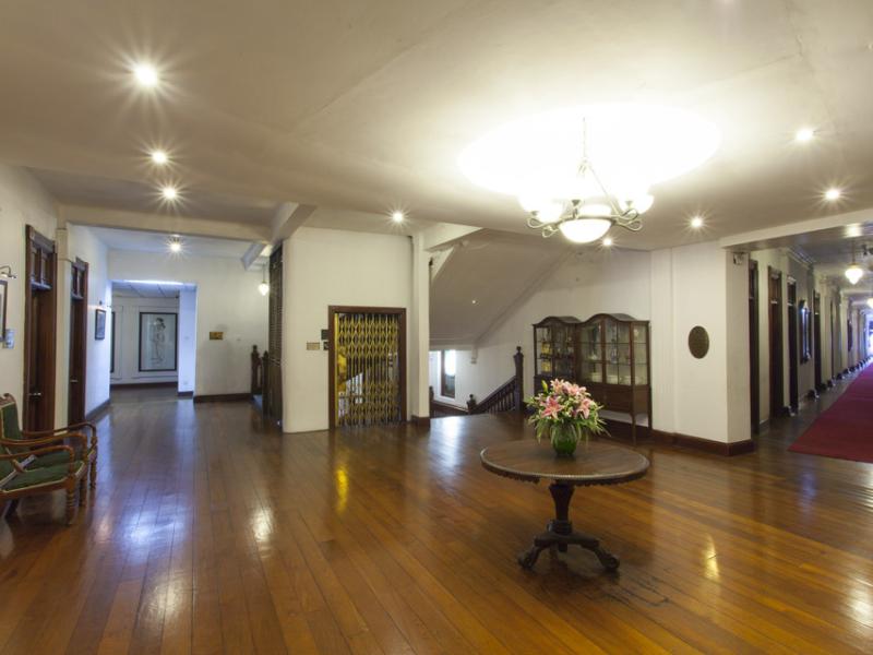 Queen's Hotel