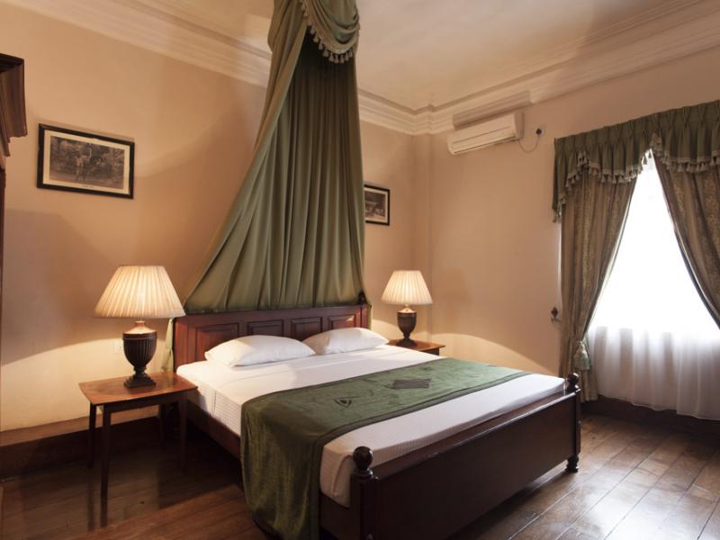 Queen's Hotel
