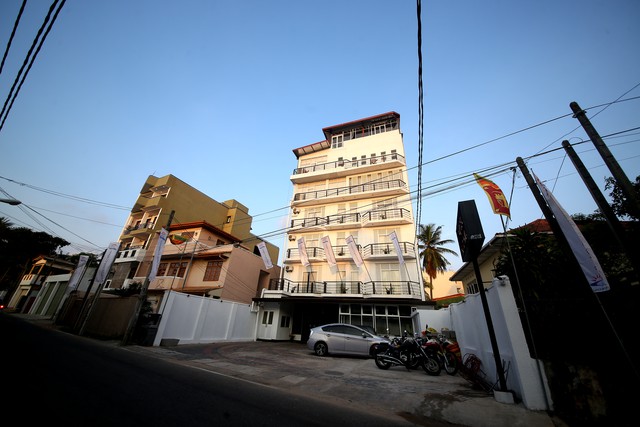 Sunhill Hotel Mount Lavinia