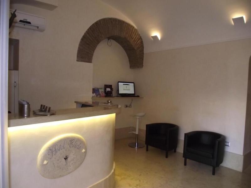 Hotel Elide