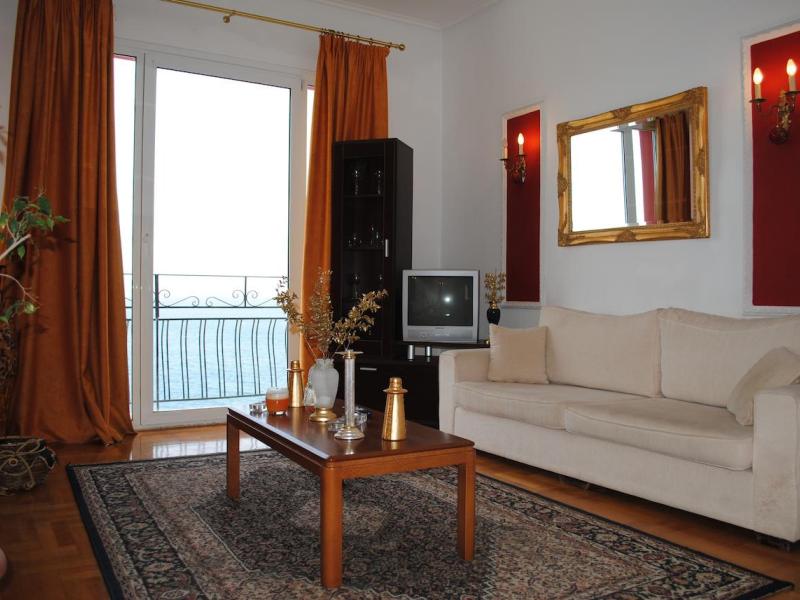 Aegli Hotel