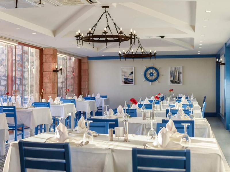 Aquasis De Luxe Resort & Spa