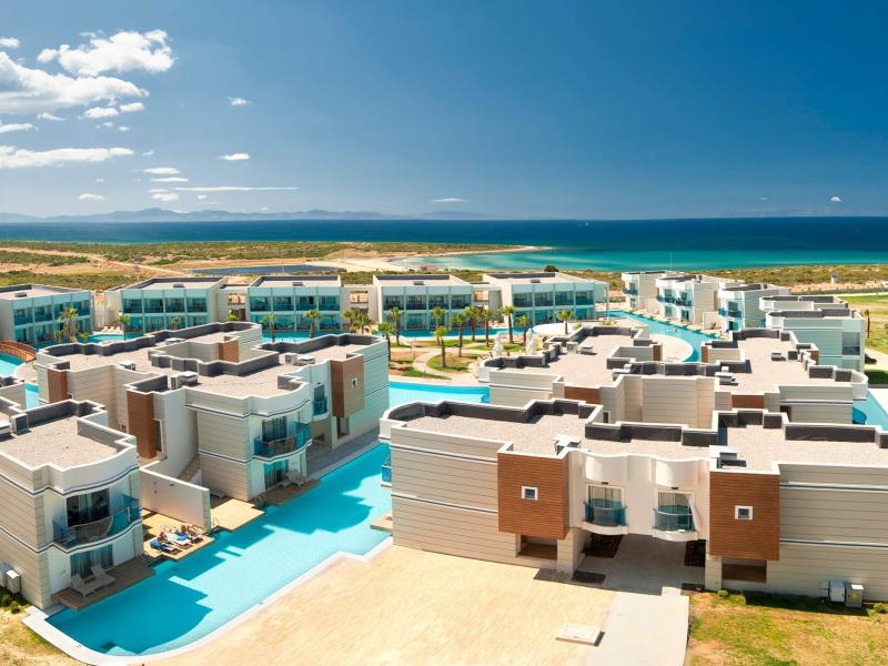 Aquasis De Luxe Resort & Spa