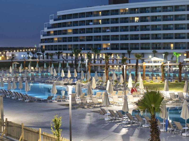 Aquasis De Luxe Resort & Spa