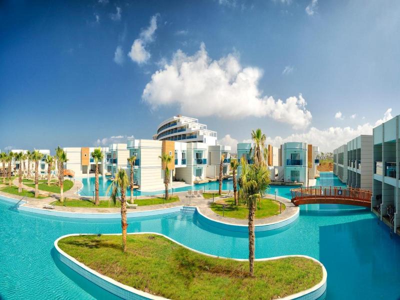 Aquasis De Luxe Resort & Spa