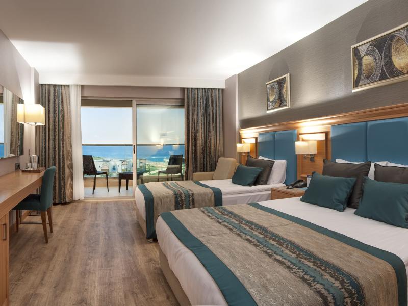 Aquasis De Luxe Resort & Spa