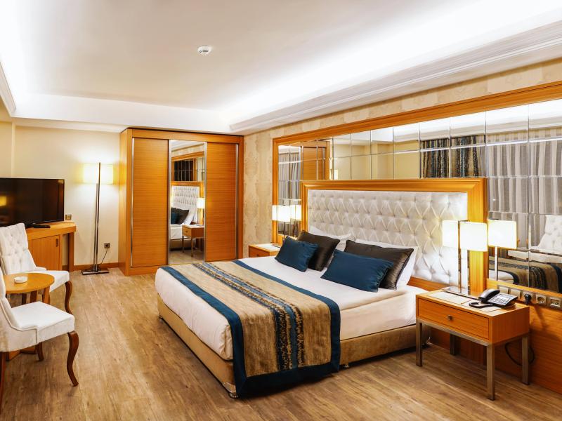 Aquasis De Luxe Resort & Spa