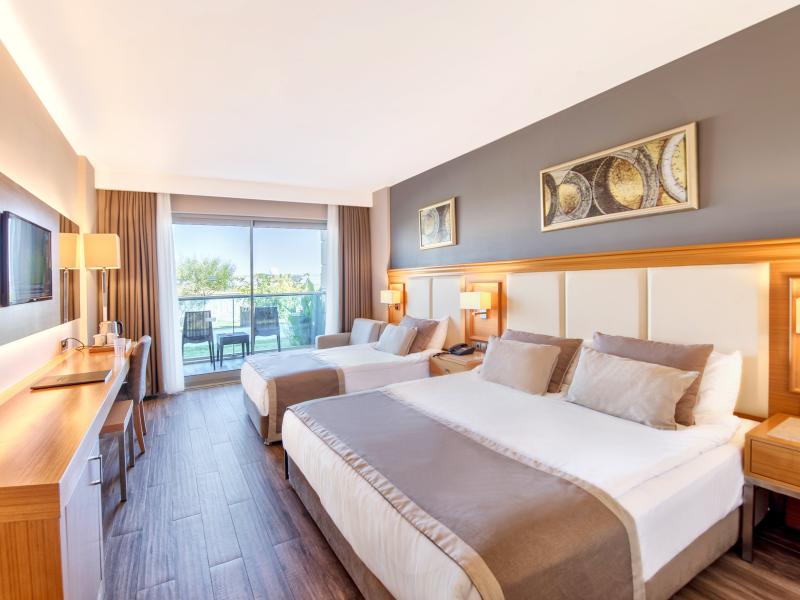 Aquasis De Luxe Resort & Spa