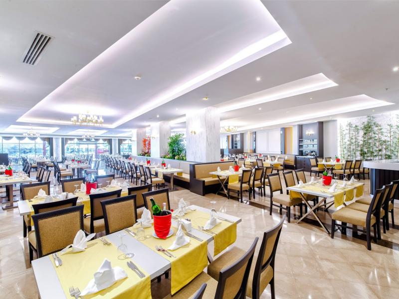 Aquasis De Luxe Resort & Spa