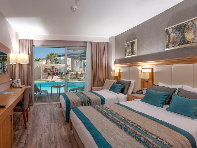 Aquasis De Luxe Resort & Spa