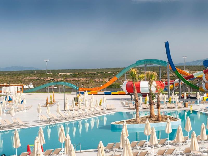 Aquasis De Luxe Resort & Spa