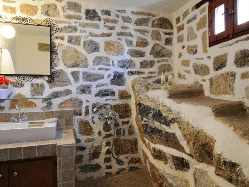 Elounda Traditional Art Suites