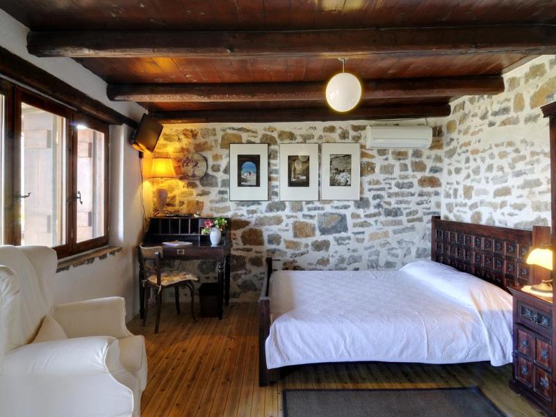 Elounda Traditional Art Suites