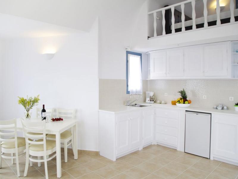 Athiri Santorini Family Friendly Hotel