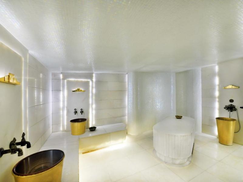 Tiara Hotel & Spa