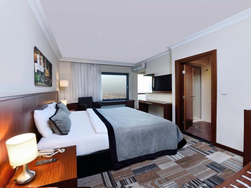 Tiara Hotel & Spa