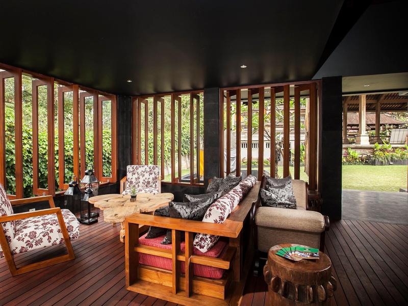 Black Penny Villas