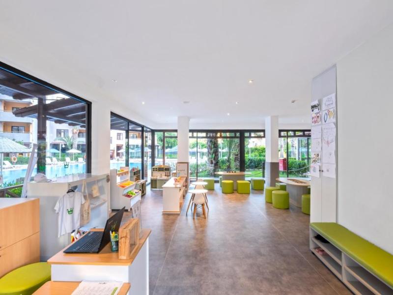 Utopia Resort & Residence