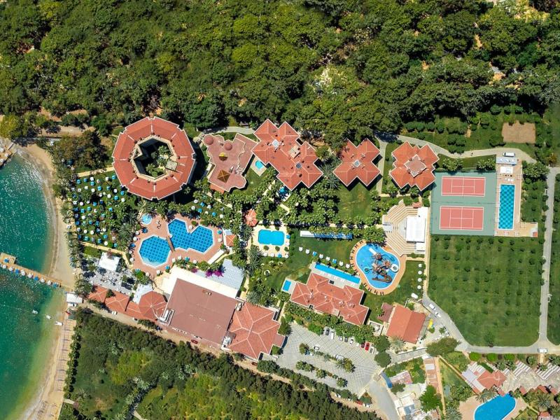 Utopia Resort & Residence