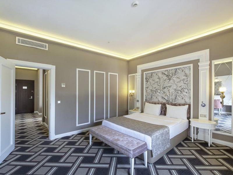 Utopia Resort & Residence