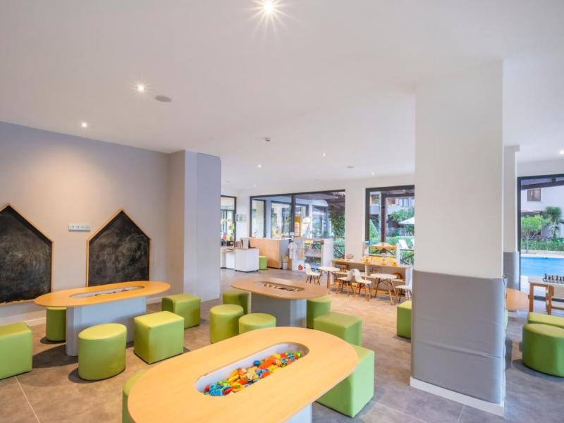 Utopia Resort & Residence