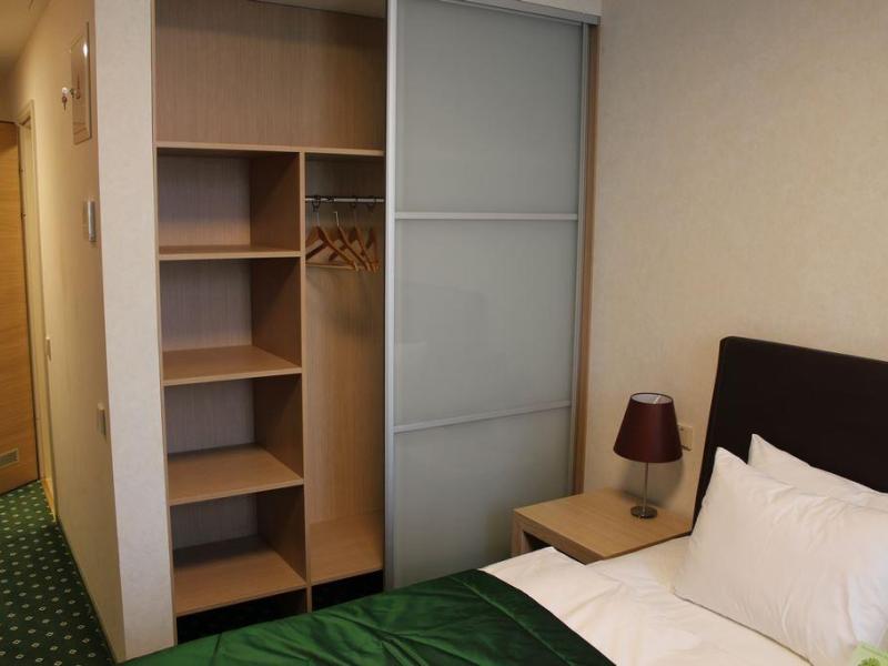 Green City Hotel