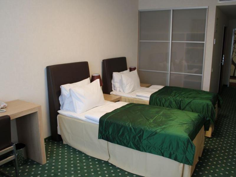 Green City Hotel