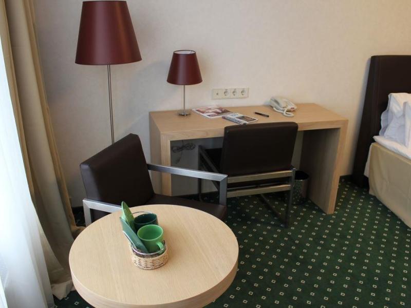 Green City Hotel