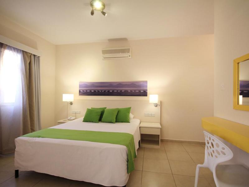 Sea CleoNapa Hotel