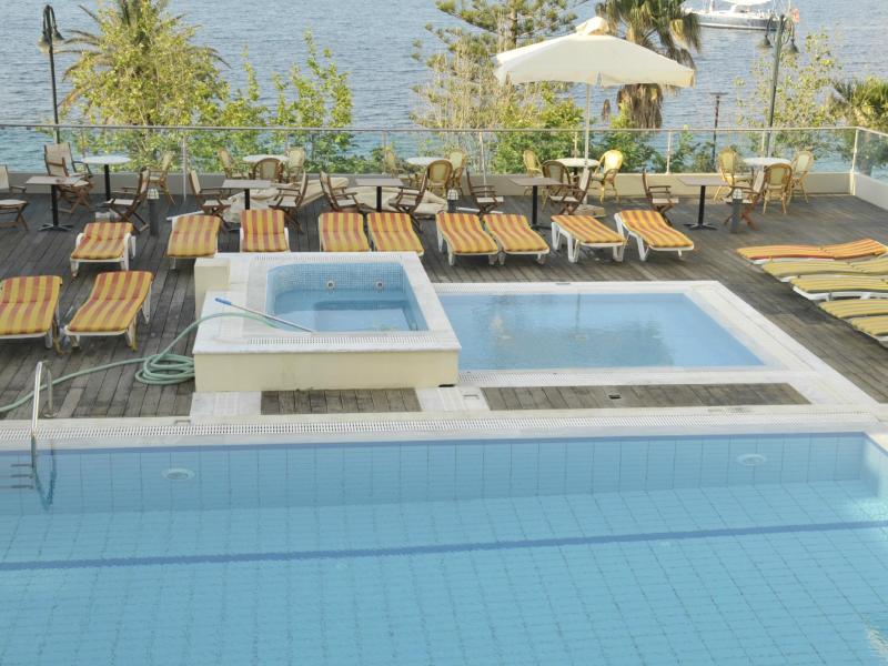 Bristol Sea View Hotel Apartments