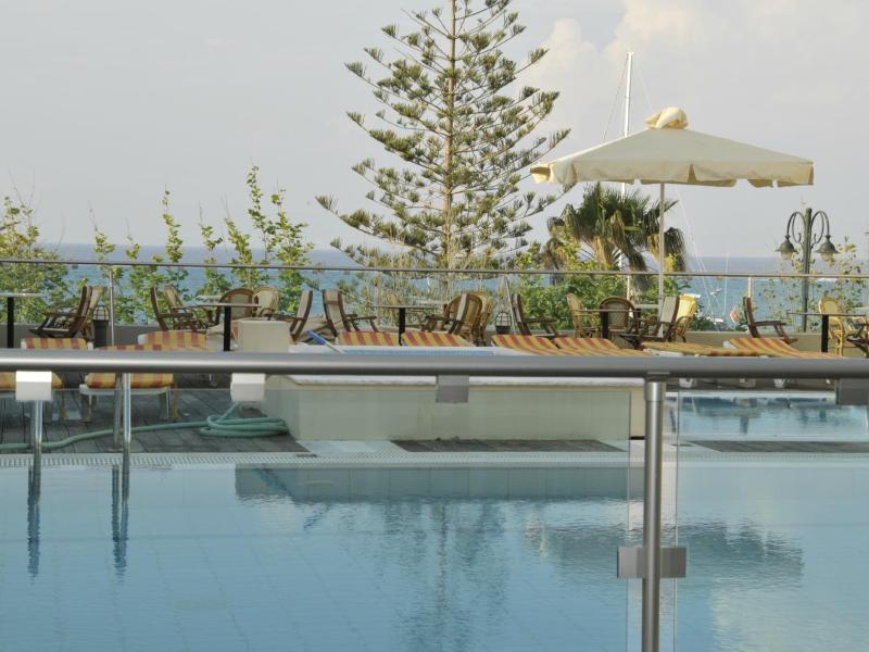 Bristol Sea View Hotel Apartments