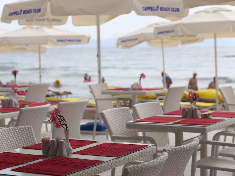 Risus Aqua Beach Resort Hotel