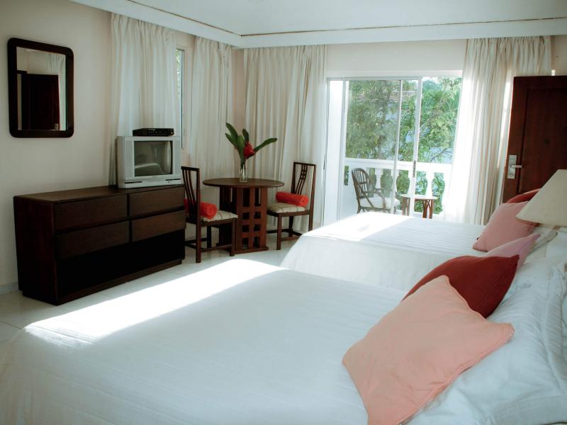 Beach House Cabarete Hotel