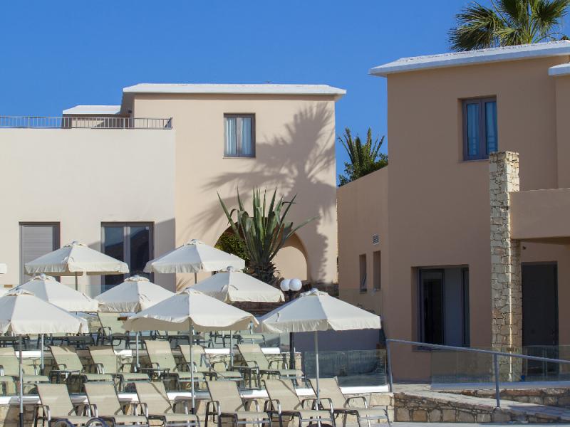 Louis St. Elias Resort