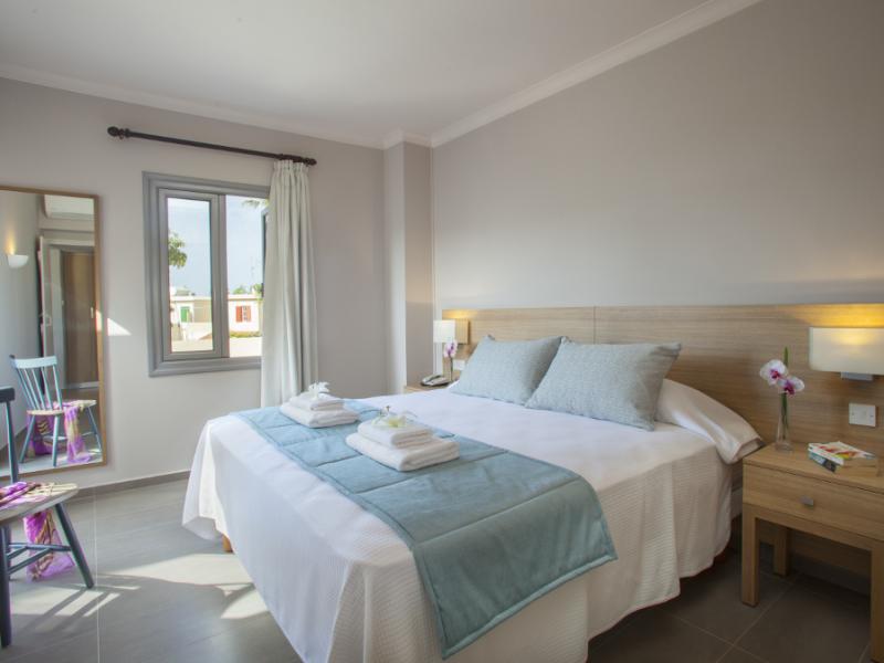 Louis St. Elias Resort