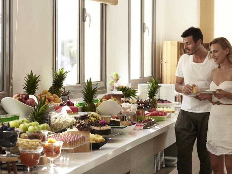 Louis St. Elias Resort