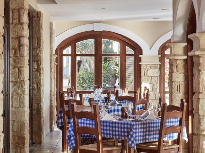 Aphrodite Hills Holiday Residences Villas & Apartments